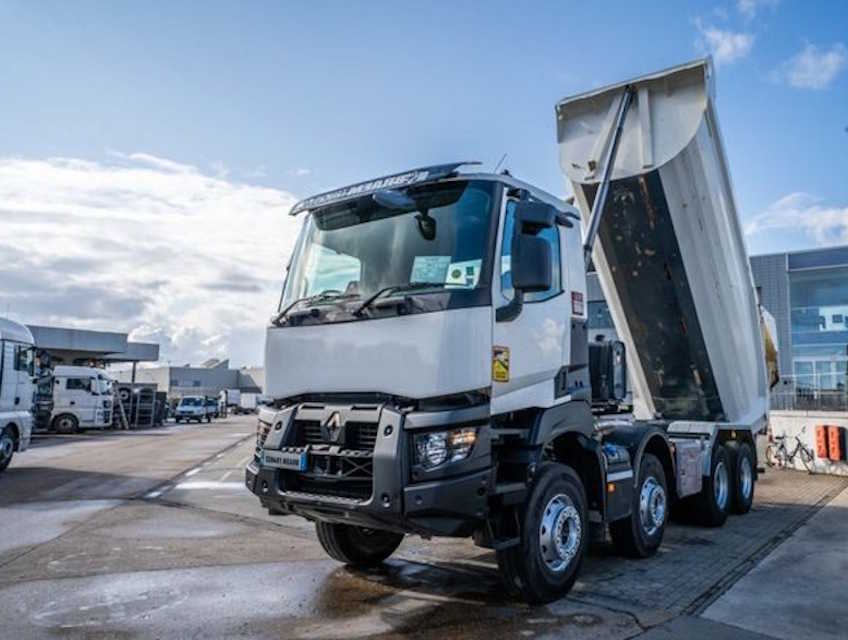 Самосвал Renault K430/K480/K520 - аренда в компании Марктранс (MARKTRANS)