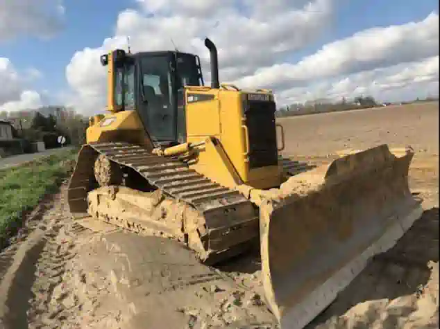 Позмінна оренда бульдозера Caterpillar D6