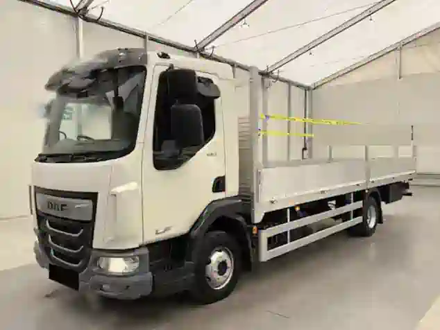 Замовити самоскид DAF LF з водієм в Киеве та области
