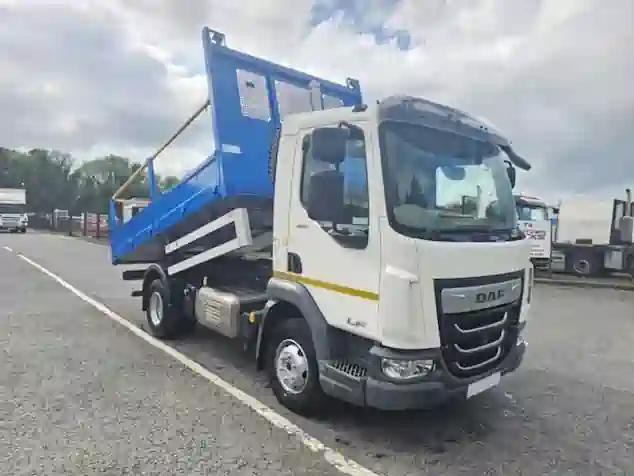 Самоскид DAF LF аренда у компанії <strong>МАРК ТРАНС БУД (Марктранс)</strong>