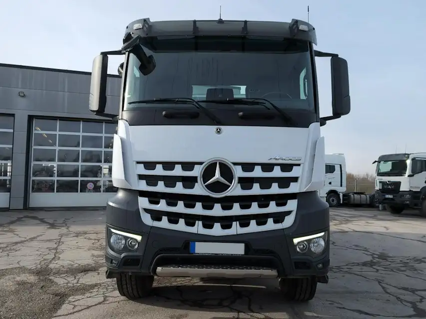 Оренда самоскида Mercedes-Benz Arocs 3245