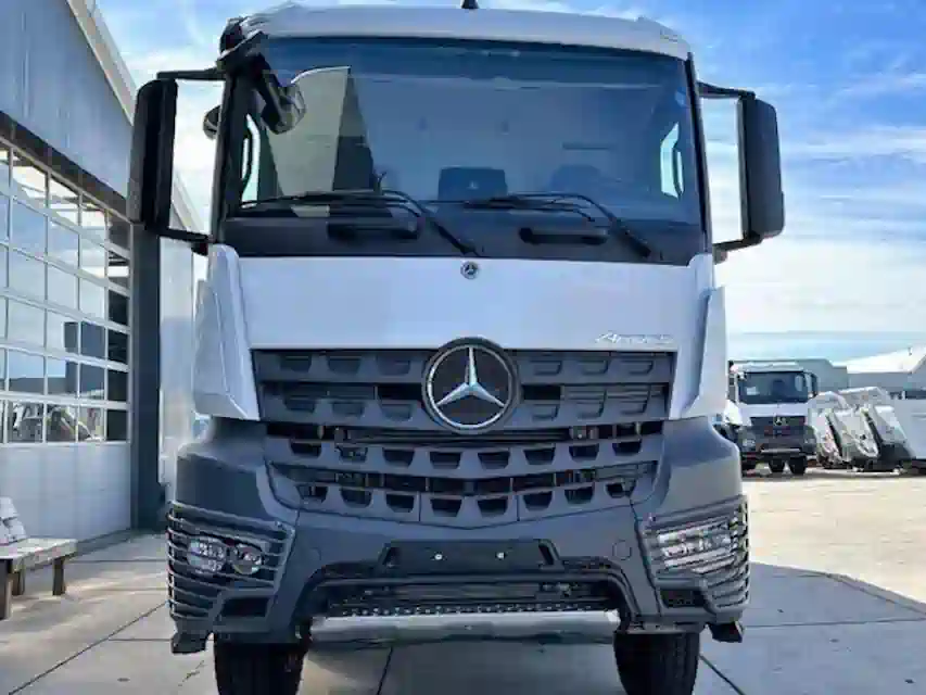 Оренда самоскида Mercedes-Benz Arocs 4140