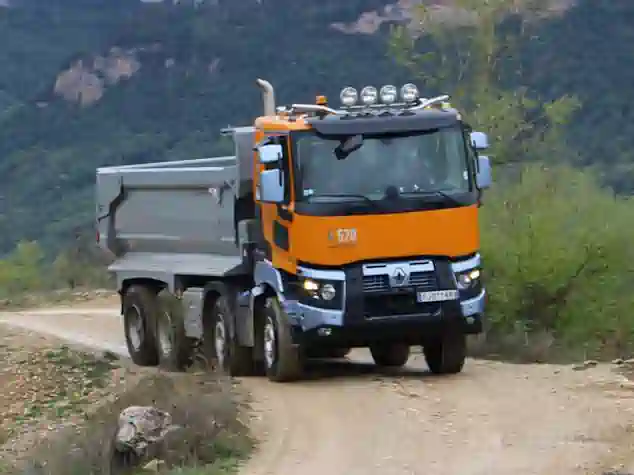 Оренда Renault K430/K480/K520 з водієм у Києві та області