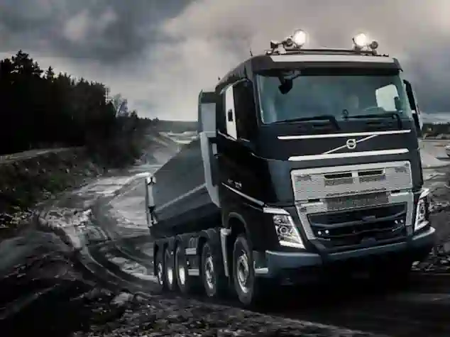 Самосвал Volvo FH16 - аренда в компании МАРК ТРАНС БУД (Марктранс)