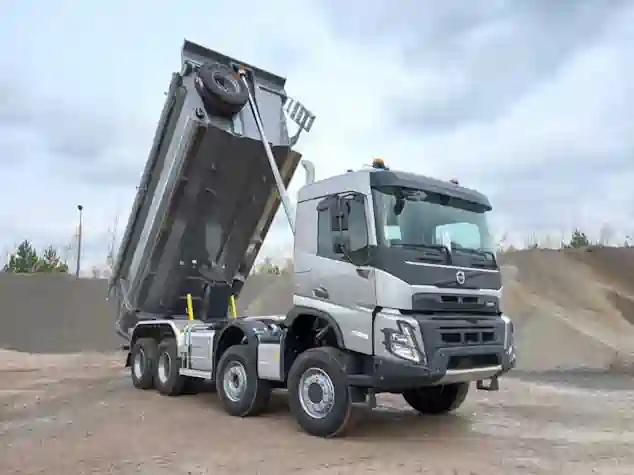 Оренда самоскида Volvo FMX з водієм в Києві та області